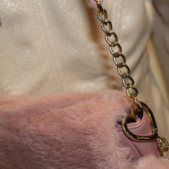 Juicy Couture CROSSBODY PINK purse furry HEART CHARM fluffy Pom Pom puff - Picture 12 of 14